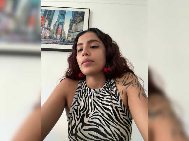 AmyScott live cam on BongaCams