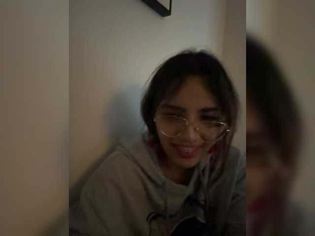 AmyScott live cam on BongaCams