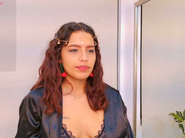 AmyScott live cam on BongaCams