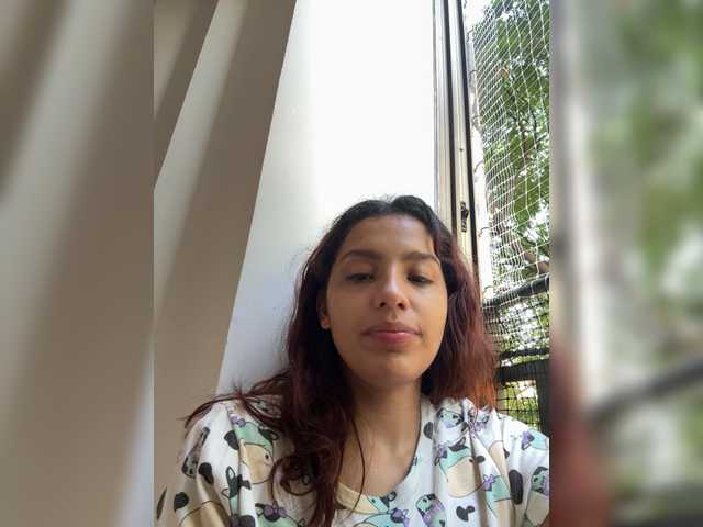 AmyScott live cam on BongaCams