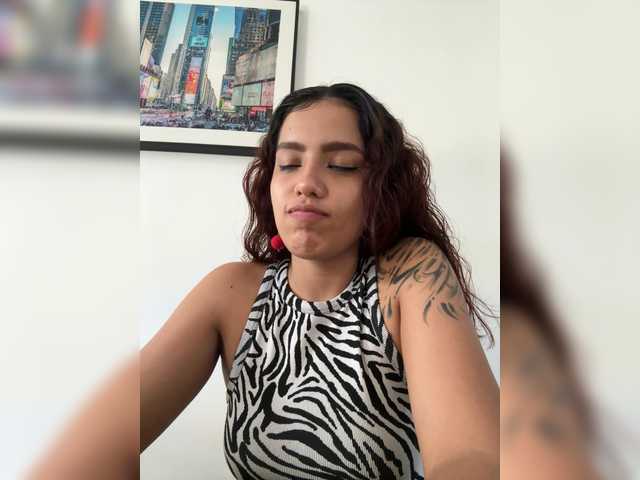 AmyScott live cam on BongaCams