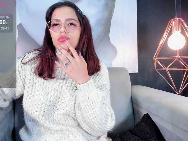 AmyScott live cam on BongaCams