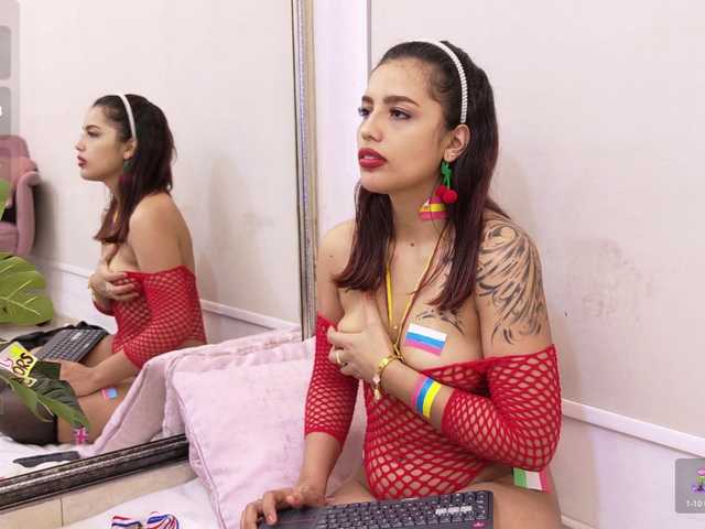 AmyScott live cam on BongaCams