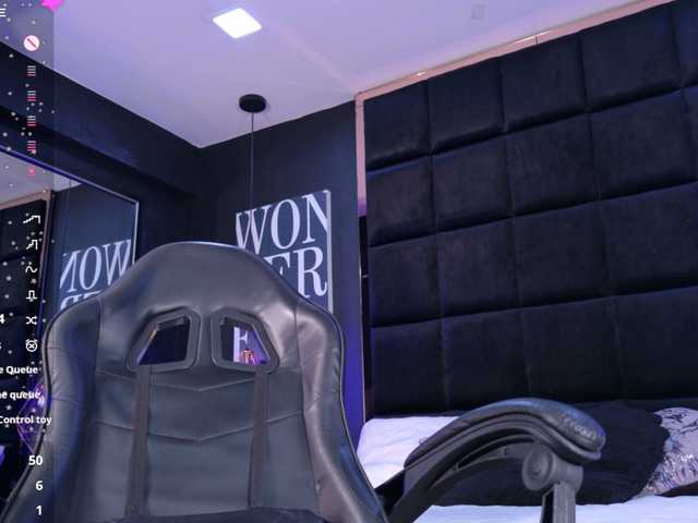 AmyScott live cam on BongaCams