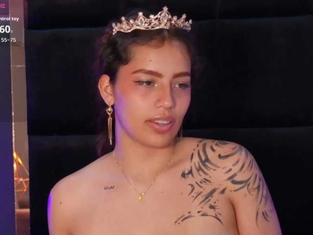 AmyScott live cam on BongaCams