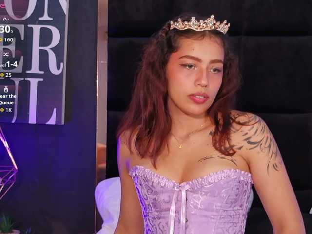AmyScott live cam on BongaCams