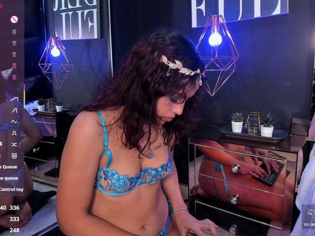 AmyScott live cam on BongaCams