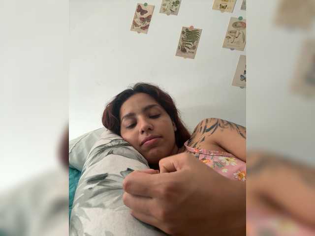 AmyScott live cam on BongaCams
