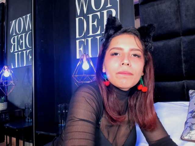 AmyScott live cam on BongaCams