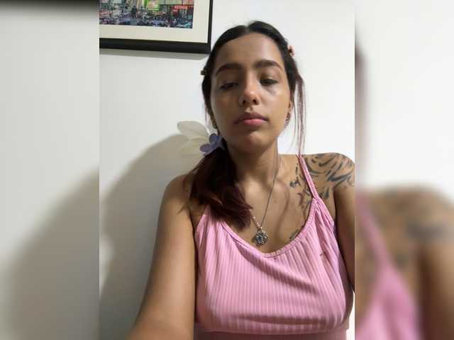 AmyScott live cam on BongaCams