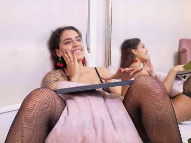 AmyScott webcam