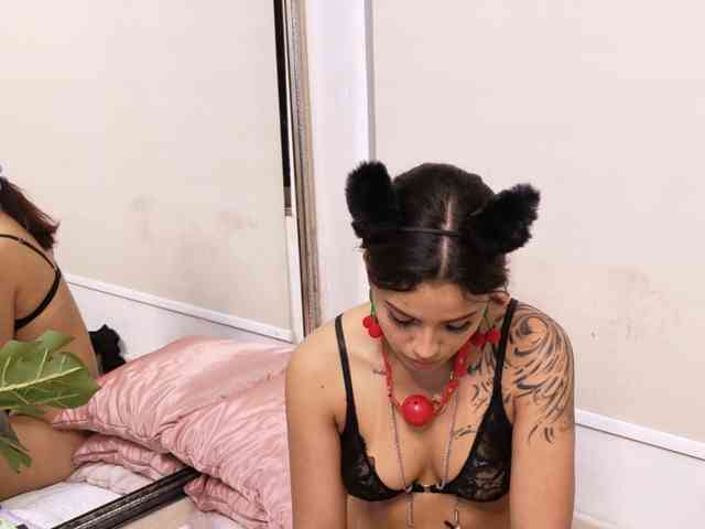 AmyScott webcam