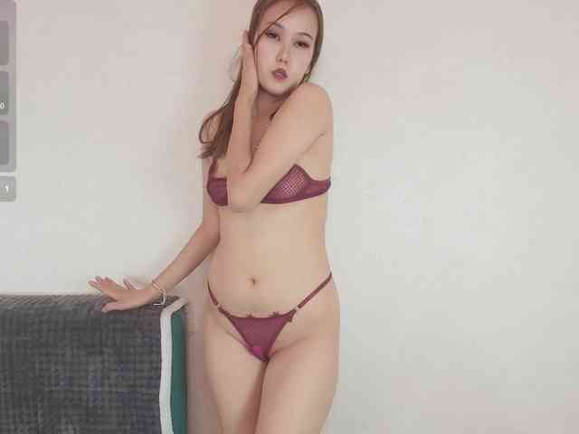 Model: cinnamongirl