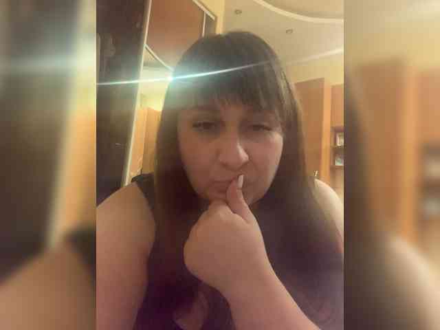 KhrisLuna Live Webcam on BongaCams