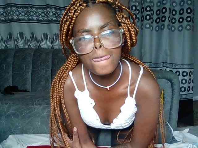 Horny-bitches webcam
