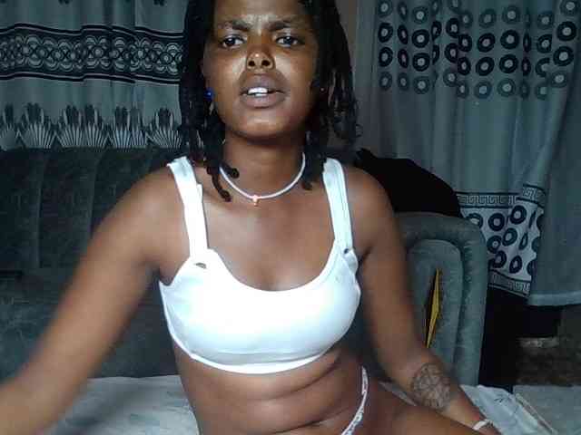 Horny-bitches webcam