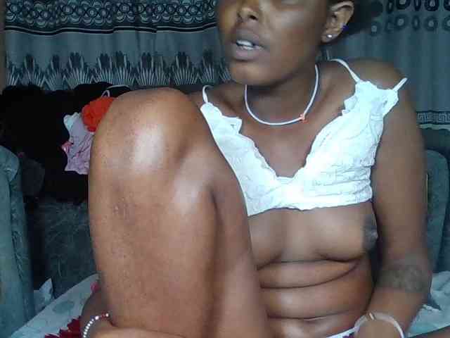 Horny-bitches webcam
