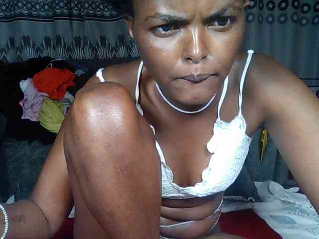 Horny-bitches webcam