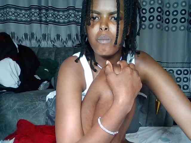 Horny-bitches webcam