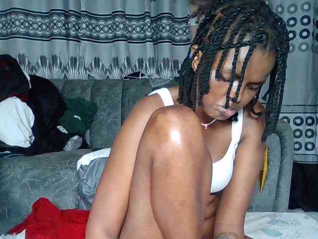 Horny-bitches webcam