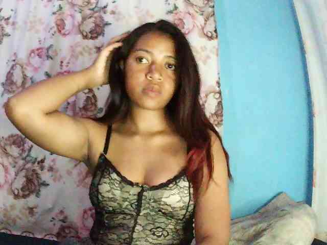 AmberMinah webcam
