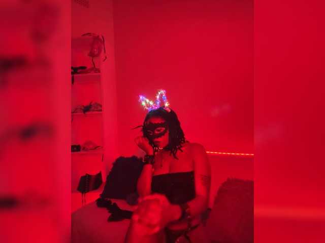 theCherrybomb live cam on BongaCams