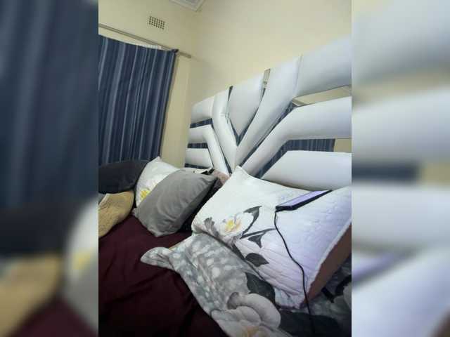 theCherrybomb live cam on BongaCams
