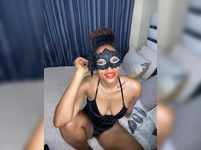 theCherrybomb live cam on BongaCams