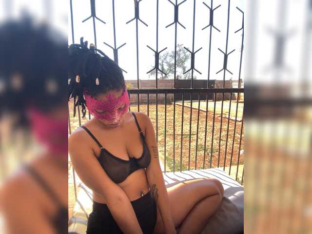theCherrybomb live cam on BongaCams