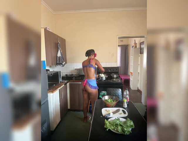 theCherrybomb live cam on BongaCams