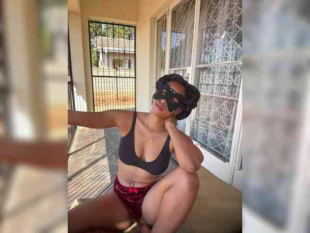 theCherrybomb webcam
