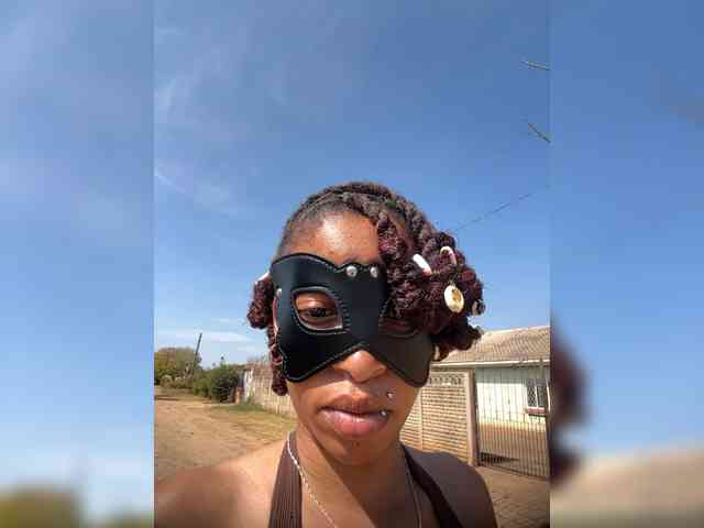 theCherrybomb webcam