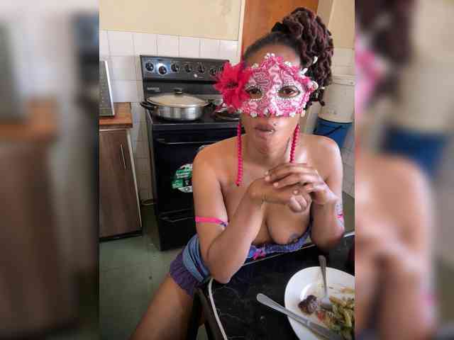 theCherrybomb webcam