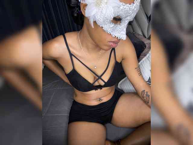 theCherrybomb webcam