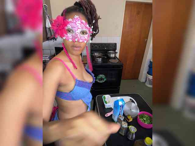 theCherrybomb webcam
