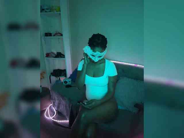 theCherrybomb webcam