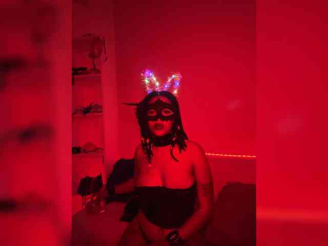 theCherrybomb webcam