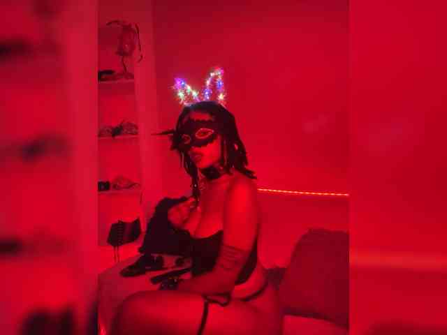 theCherrybomb webcam