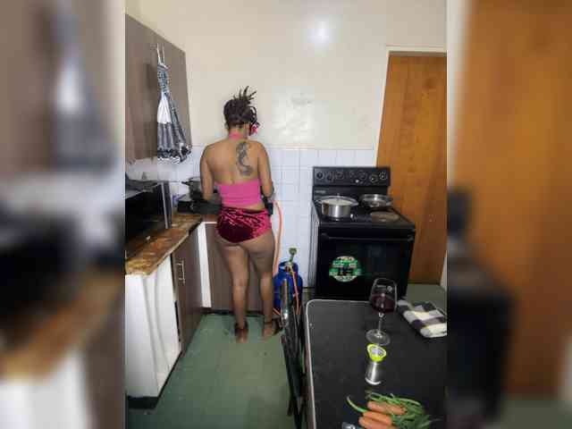 theCherrybomb webcam