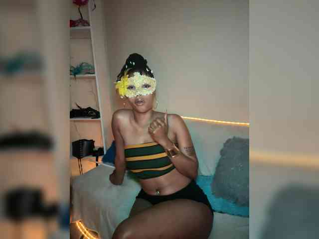 theCherrybomb webcam