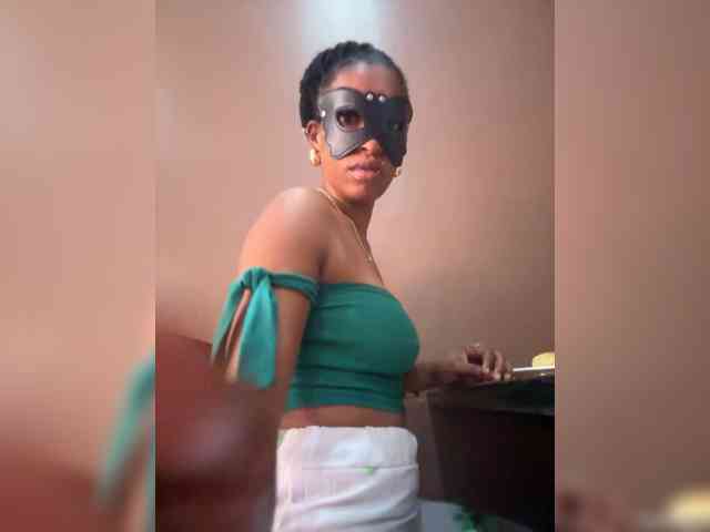 theCherrybomb webcam