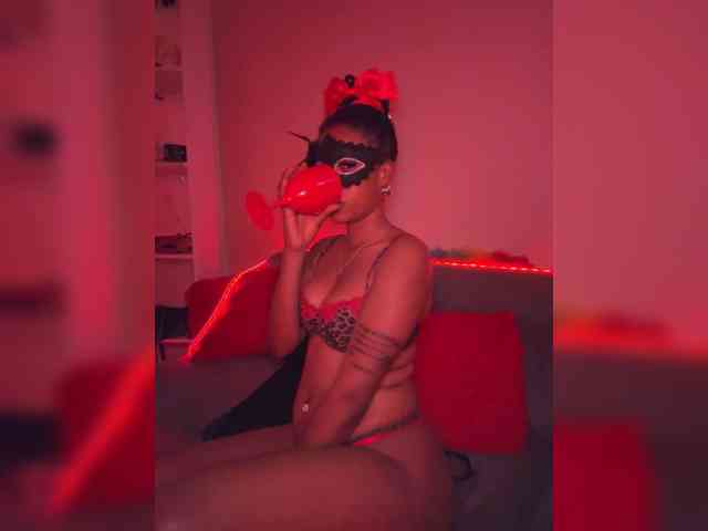 theCherrybomb webcam