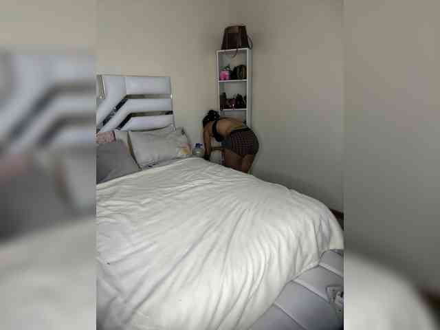 theCherrybomb webcam