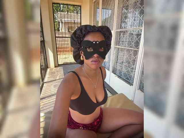 theCherrybomb webcam