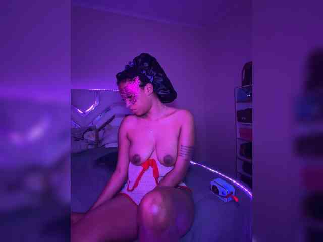 theCherrybomb webcam