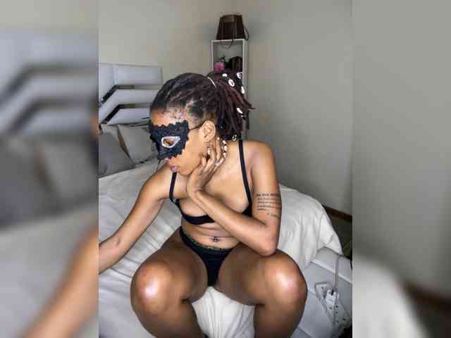 theCherrybomb webcam