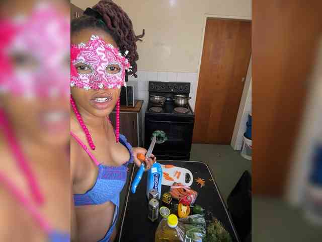theCherrybomb webcam