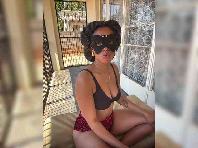 theCherrybomb webcam