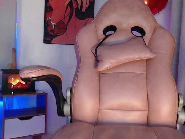 kiara-ebony live cam on BongaCams