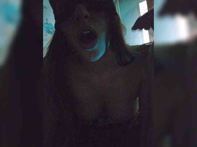 MsEva777 webcam
